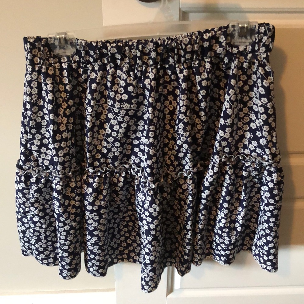 Broomstick mini skirt
